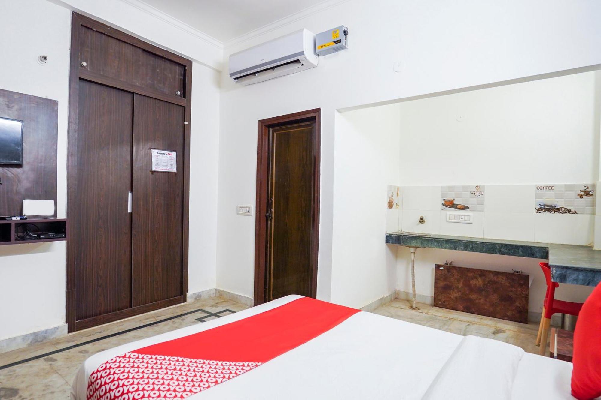 Hotel O Ratiram Palace By Wamson Kālkāji Devi Buitenkant foto